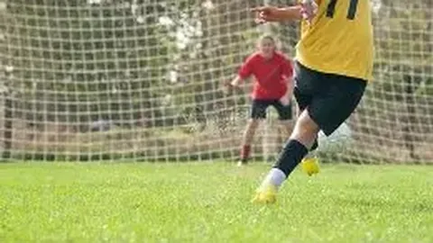 2025年海南省职工篮球赛鸣锣开战，27支队伍同场竞技